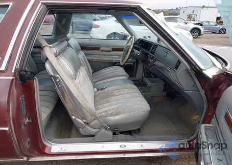 1975 Buick Riviera z USA, uszkodzony, nr VIN 00004Z87T5H546912